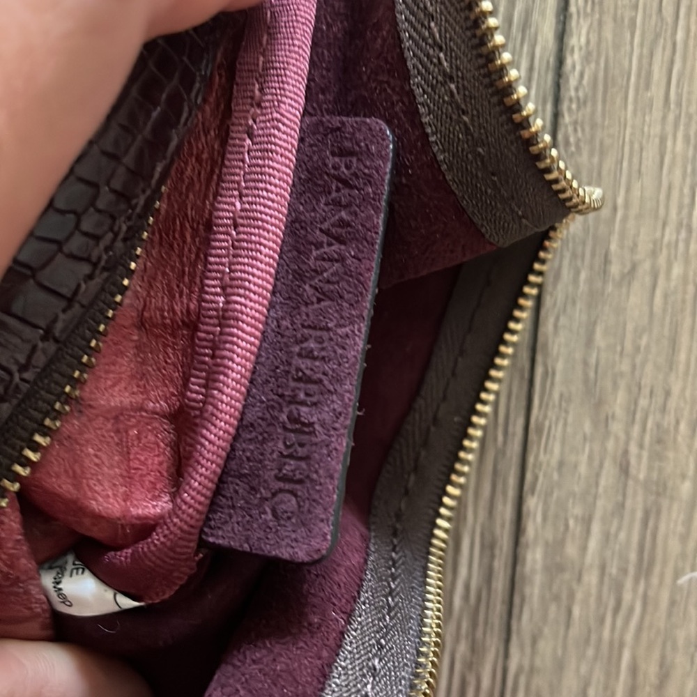 Banana Republic clutch genuine leather/ suede - Picture 4 of 4